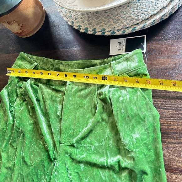 Stunning velvet juicy couture, black label, green slacks. - Picture 2 of 10